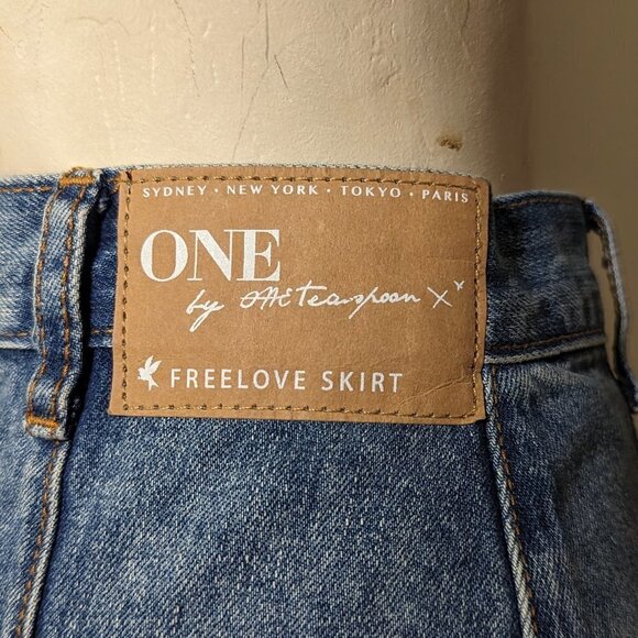 ONE X One Teaspoon Freelove Distressed Denim Jean Skirt size 26 - Picture 4 of 12